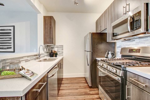 Fully Equipped Kitchen at 430 Kelton, Los Angeles, 90024